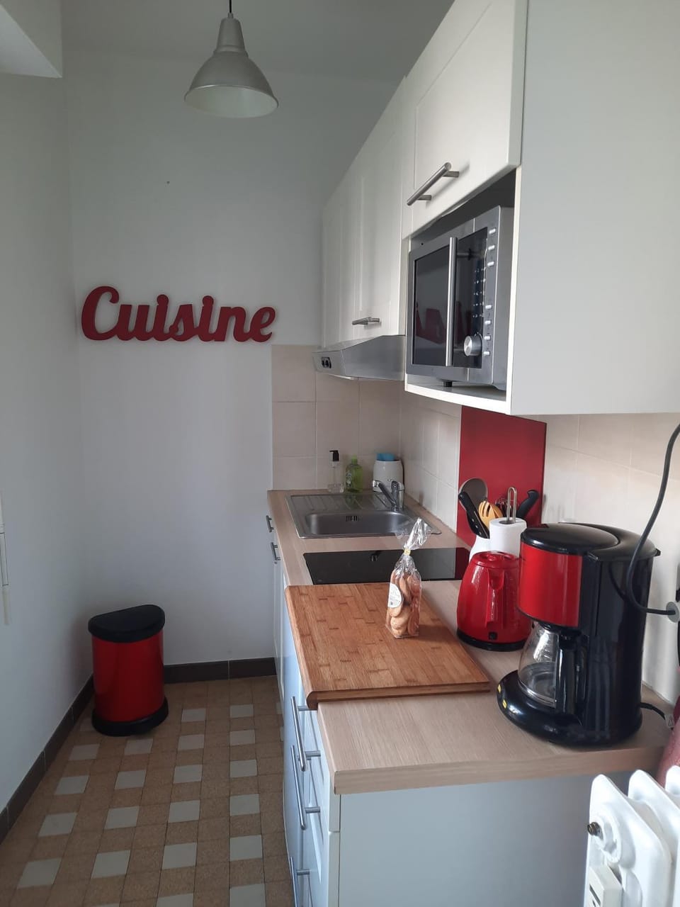 Kitchen or kitchenette, Living room