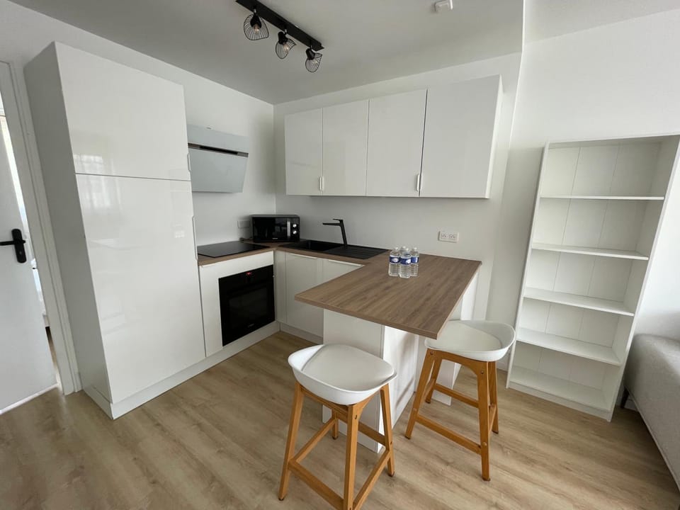 Emeraude YourHostHelper Apartment in Caen