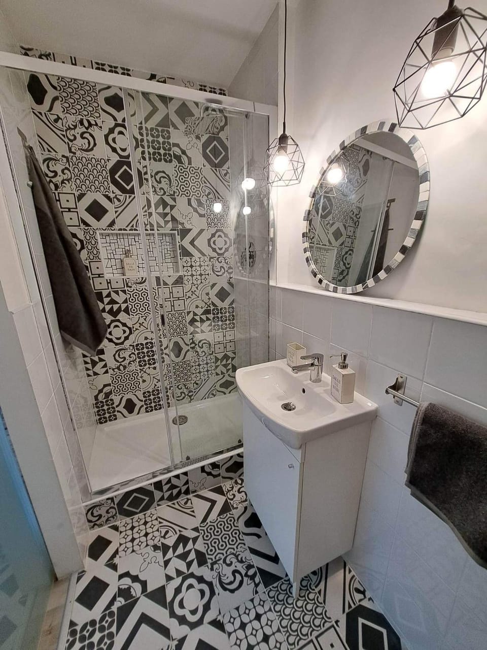 Shower, Bathroom