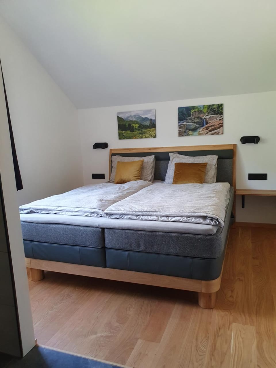 Bed, Bedroom