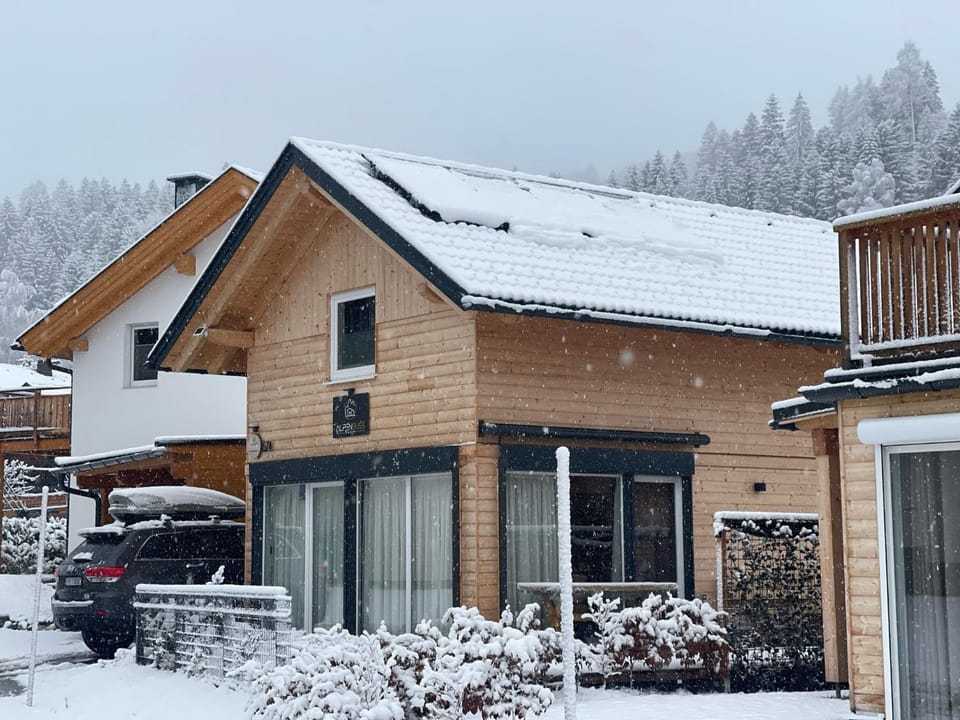 Property building, Day, Winter, Parking