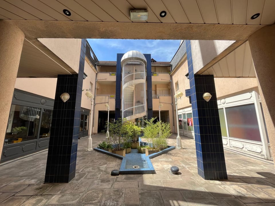 Property building, Inner courtyard view