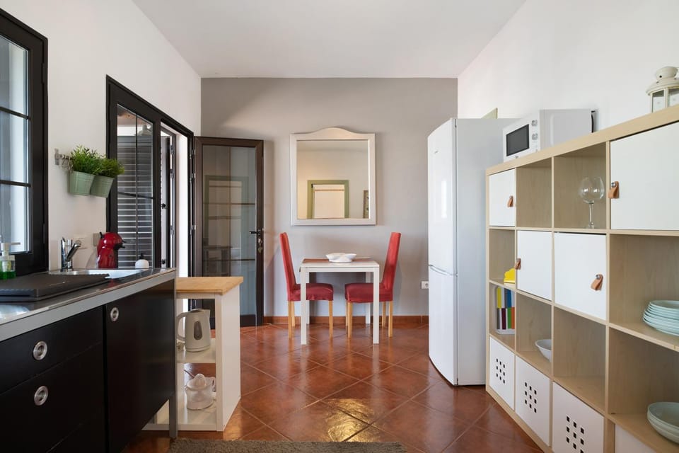 Property building, Kitchen or kitchenette, Living room