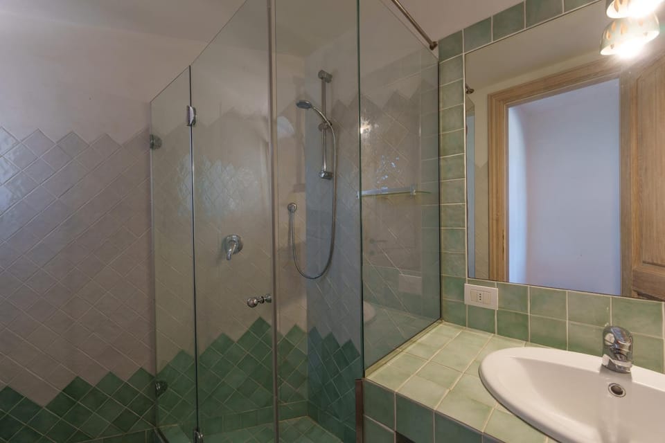 Bathroom, Living room