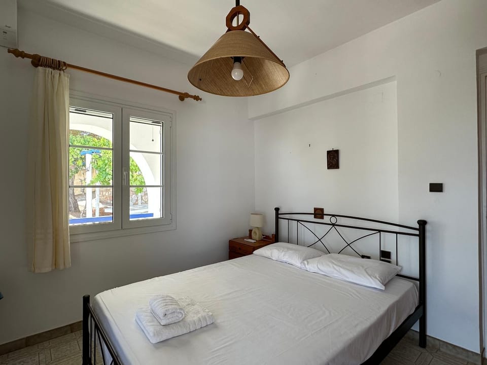Molly’s Home House in Decentralized Administration of the Aegean