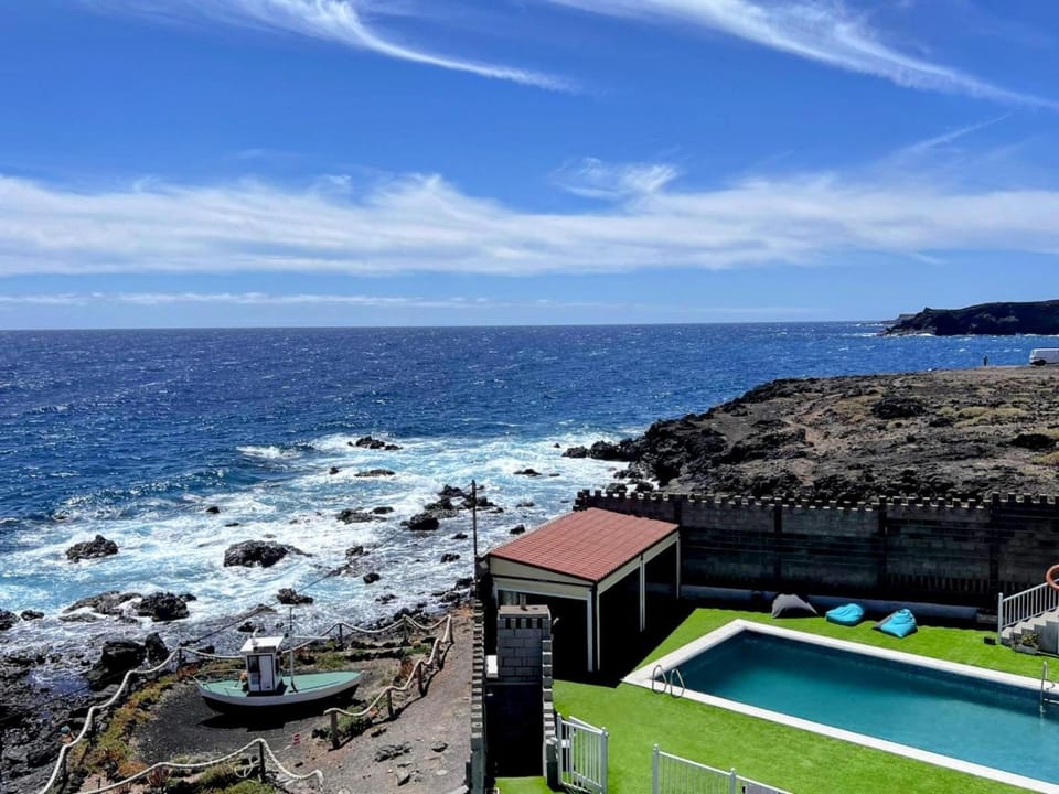 Day, Natural landscape, View (from property/room), Beach, Pool view, Sea view, Swimming pool