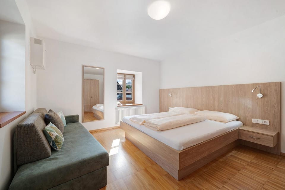 Living room, Bedroom