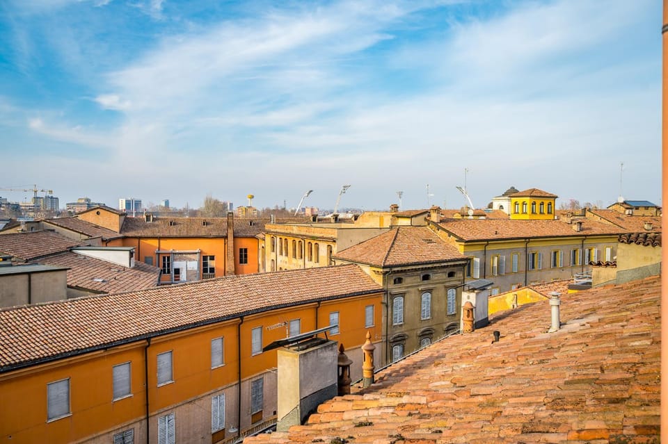View (from property/room), Balcony/Terrace, City view