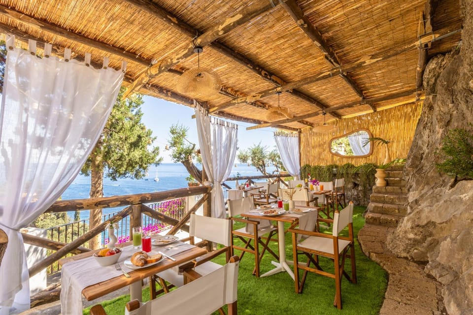 Balcony/Terrace, Meals