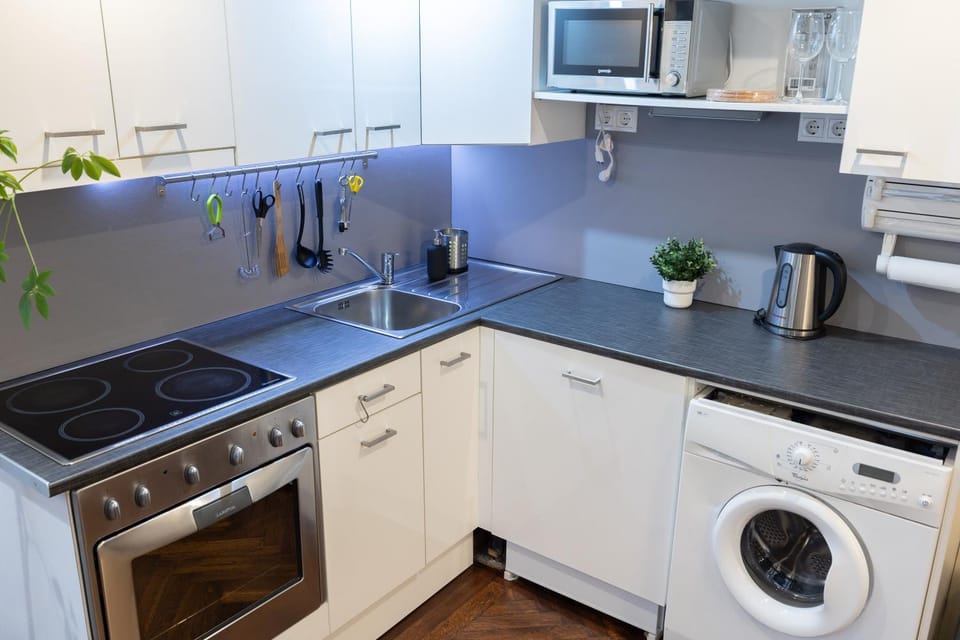 Coffee/tea facilities, Kitchen or kitchenette, dishwasher, pet friendly, stove, washing machine