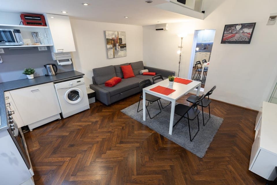Kitchen or kitchenette, Living room, Seating area
