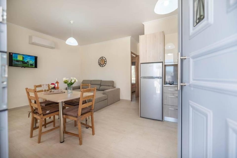 Extreme House House in Rhodes, Greece