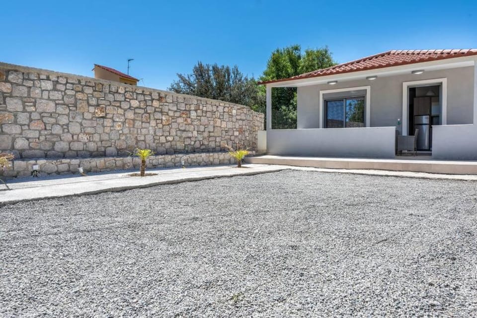 Extreme House House in Rhodes, Greece