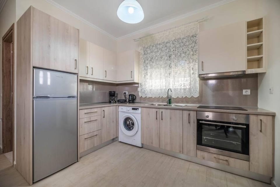 Extreme House House in Rhodes, Greece