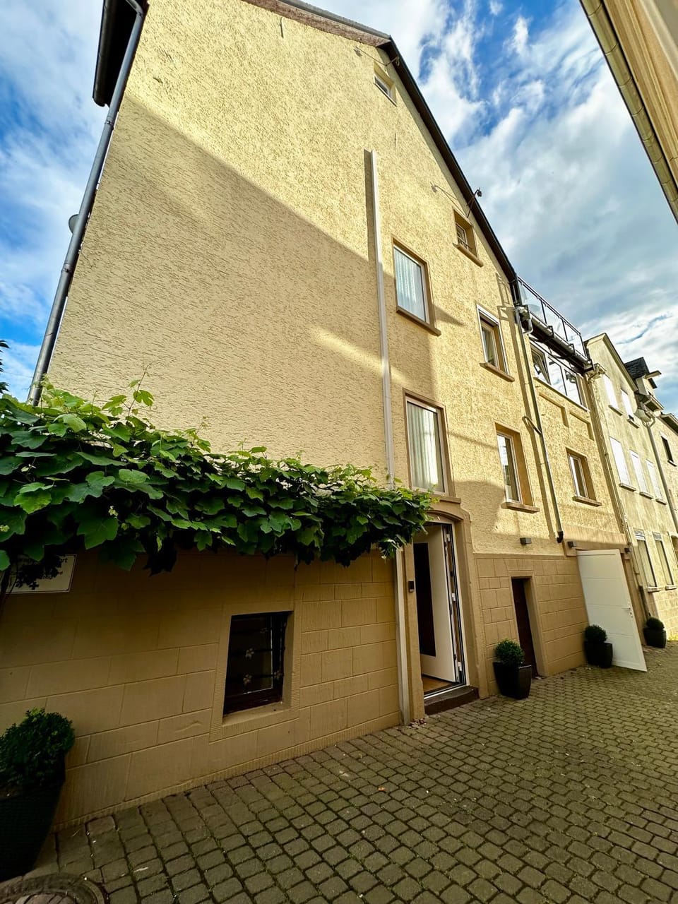 Property building, Day