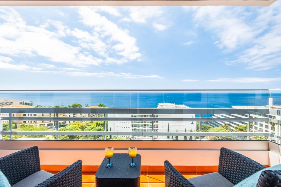 Lido Sunrise Apartment by Homie Apartment in Funchal