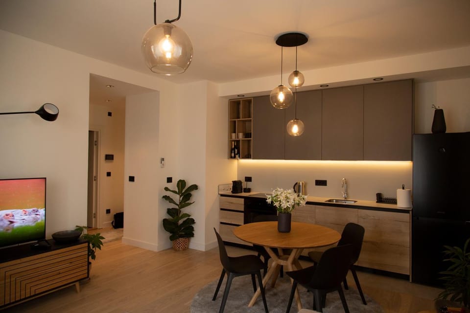 Kitchen or kitchenette, Living room