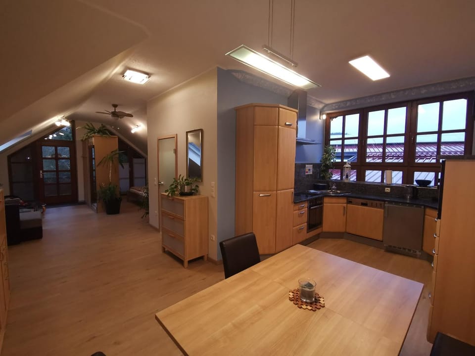 Kitchen or kitchenette, Seating area, kitchen