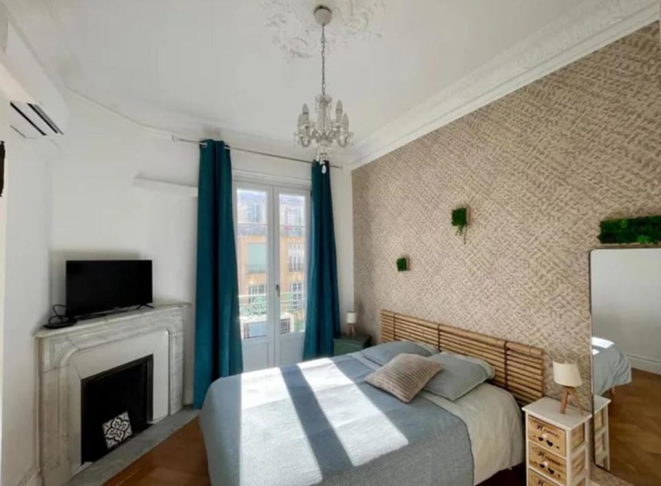 Les chambres de Cédric ICONIC TRAM GARE Nice Ville pour personnes CALMES Vacation rental in Nice