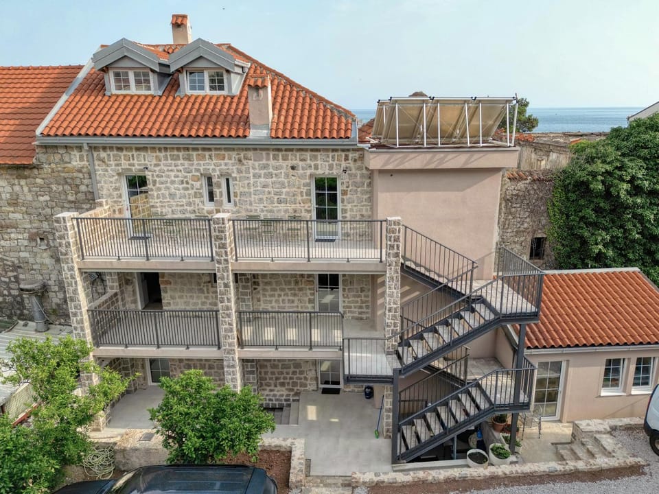 SM Beach Residence Apartment in Budva Municipality