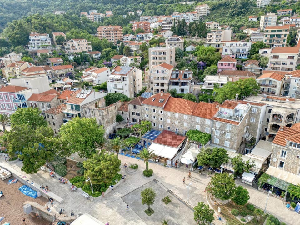 SM Beach Residence Apartment in Budva Municipality