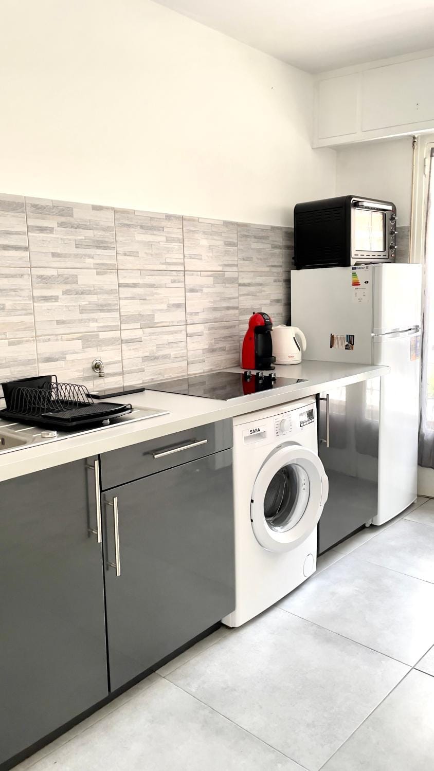 STUDIO SWEETY SUITE with AC Apartment in Antibes