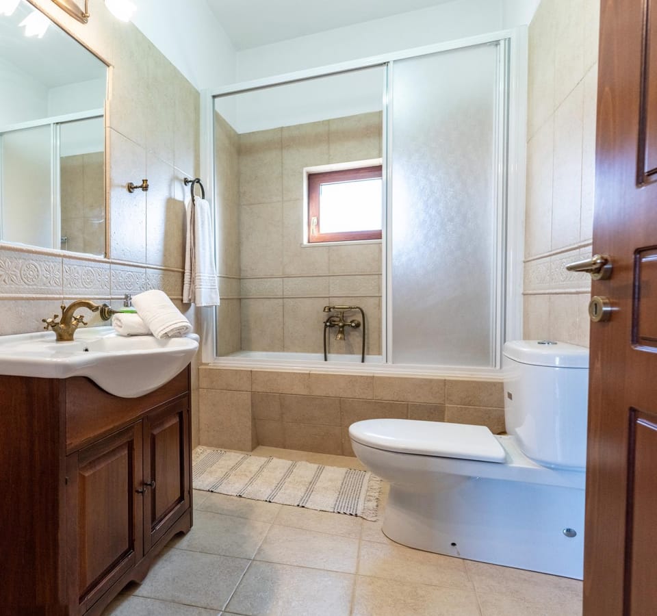 Bathroom, Bath