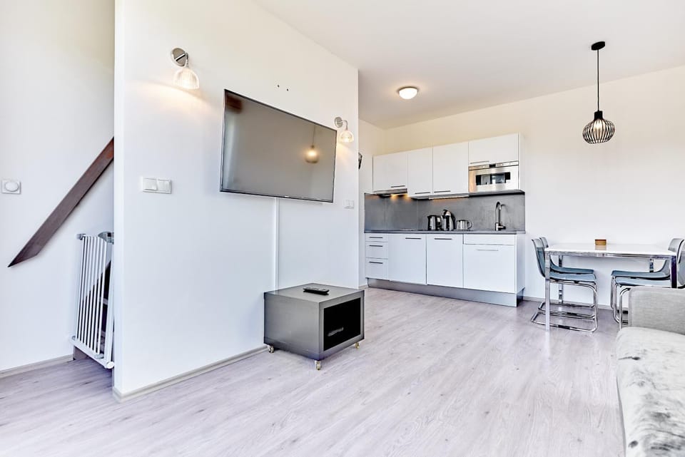 TV and multimedia, Kitchen or kitchenette
