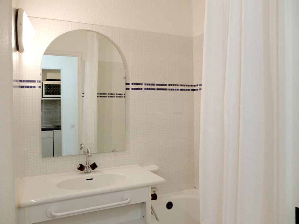 Studio Cabine 4 Pers. Ski aux Pieds Balcon Sud Animaux Ok - FR-1-502-517 Cabin in Tignes