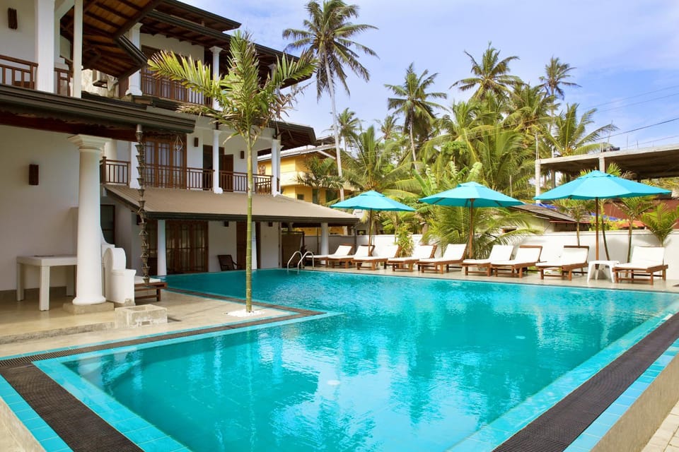 Beach Inns Holiday Resort Bed and Breakfast in Southern Province