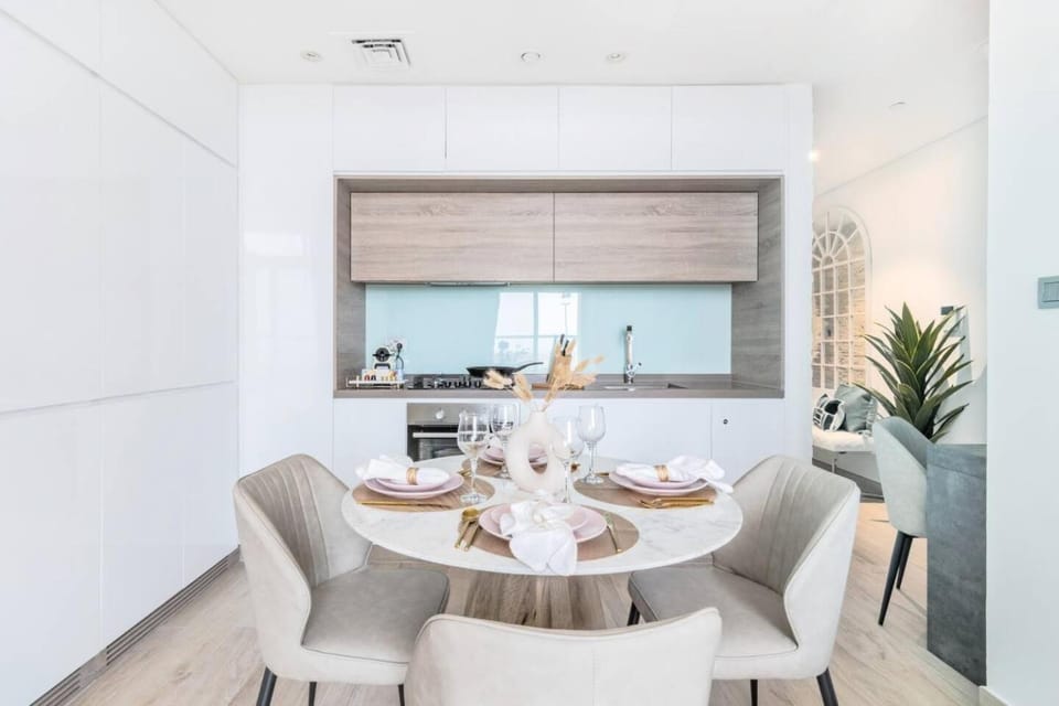 Elegant 1 BDR apt in the heart of Dubai Marina- Studio One Tower Apartment in Dubai
