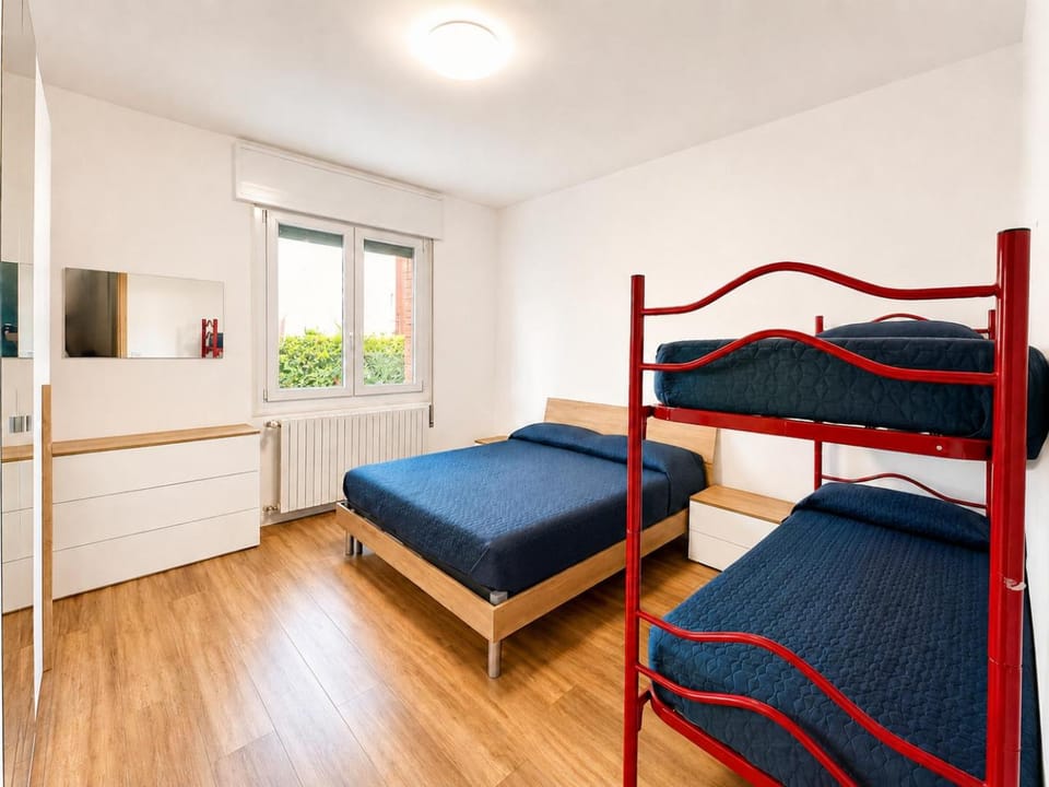 Bed, Bedroom, bunk bed