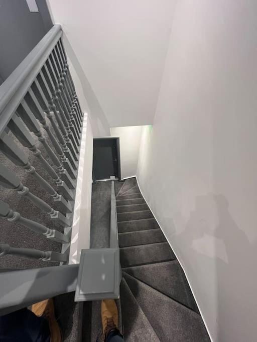 Private Top Floor Apartment within a Victorian House Apartment in Croydon