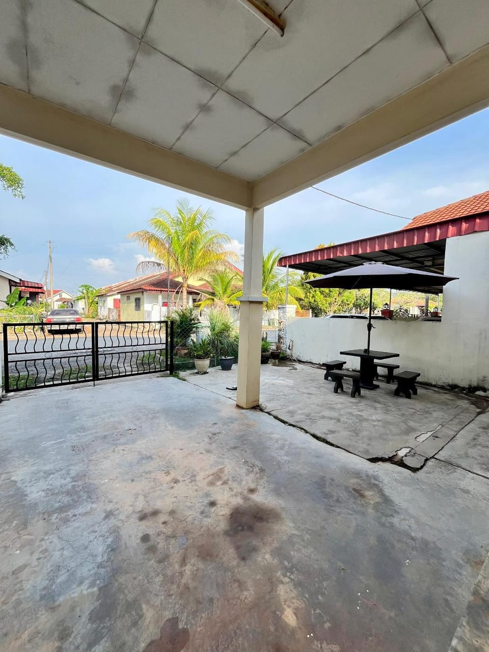 Property building, Parking