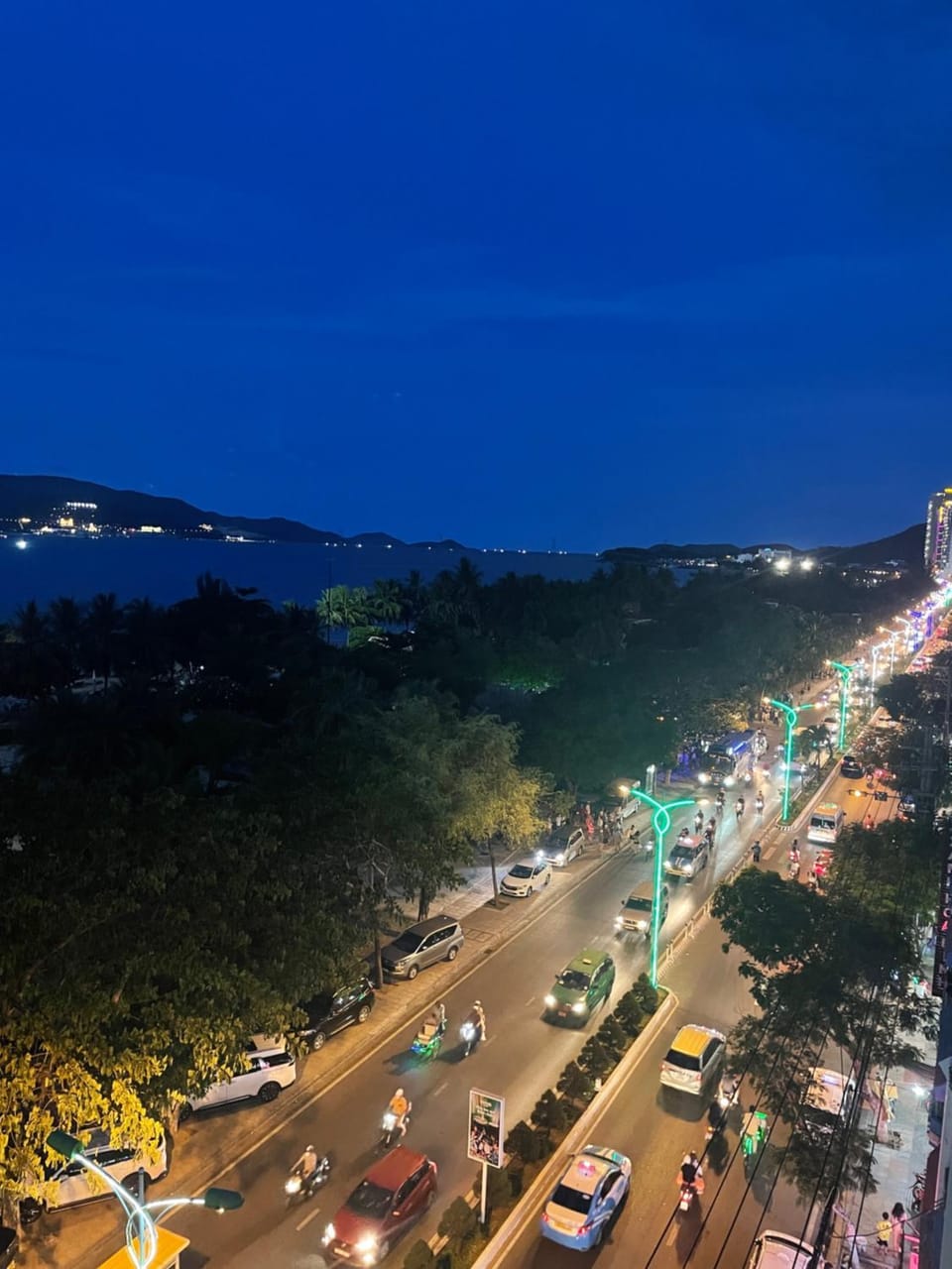 Neighbourhood, Bird's eye view, Street view