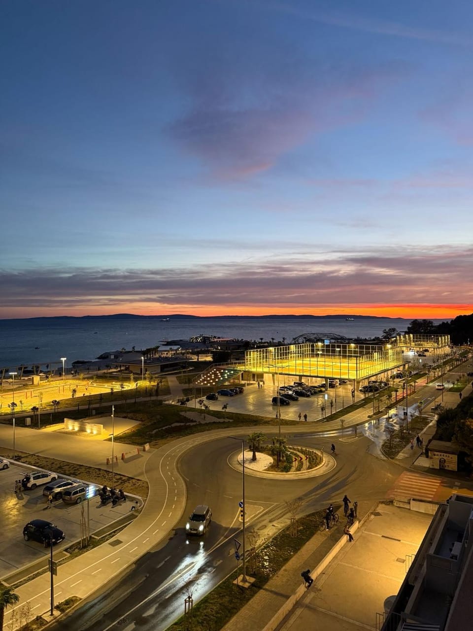 Del mar apartment, two bedrooms, beachfront Apartment in Split