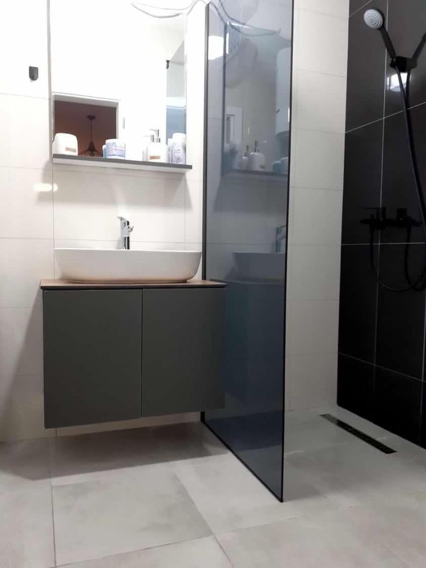 Banesa ne qender te Pejes Apartment in Montenegro