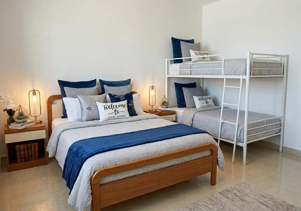 Bed, Photo of the whole room, Bedroom, bunk bed