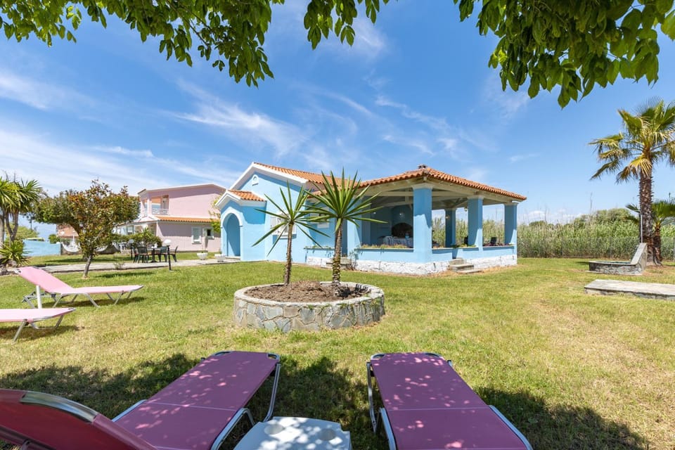 Property building, Natural landscape, Garden, Garden view