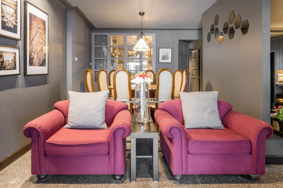 Communal lounge/ TV room