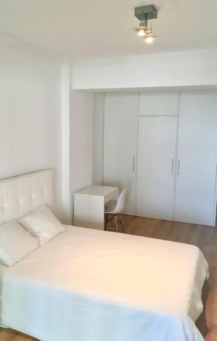 Lisbon South Bay 3 Bedroom Apartment with Sunny Terrace Apartment in Lisbon District