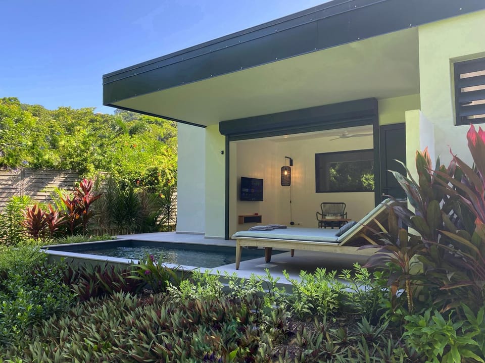 Garden, Swimming pool