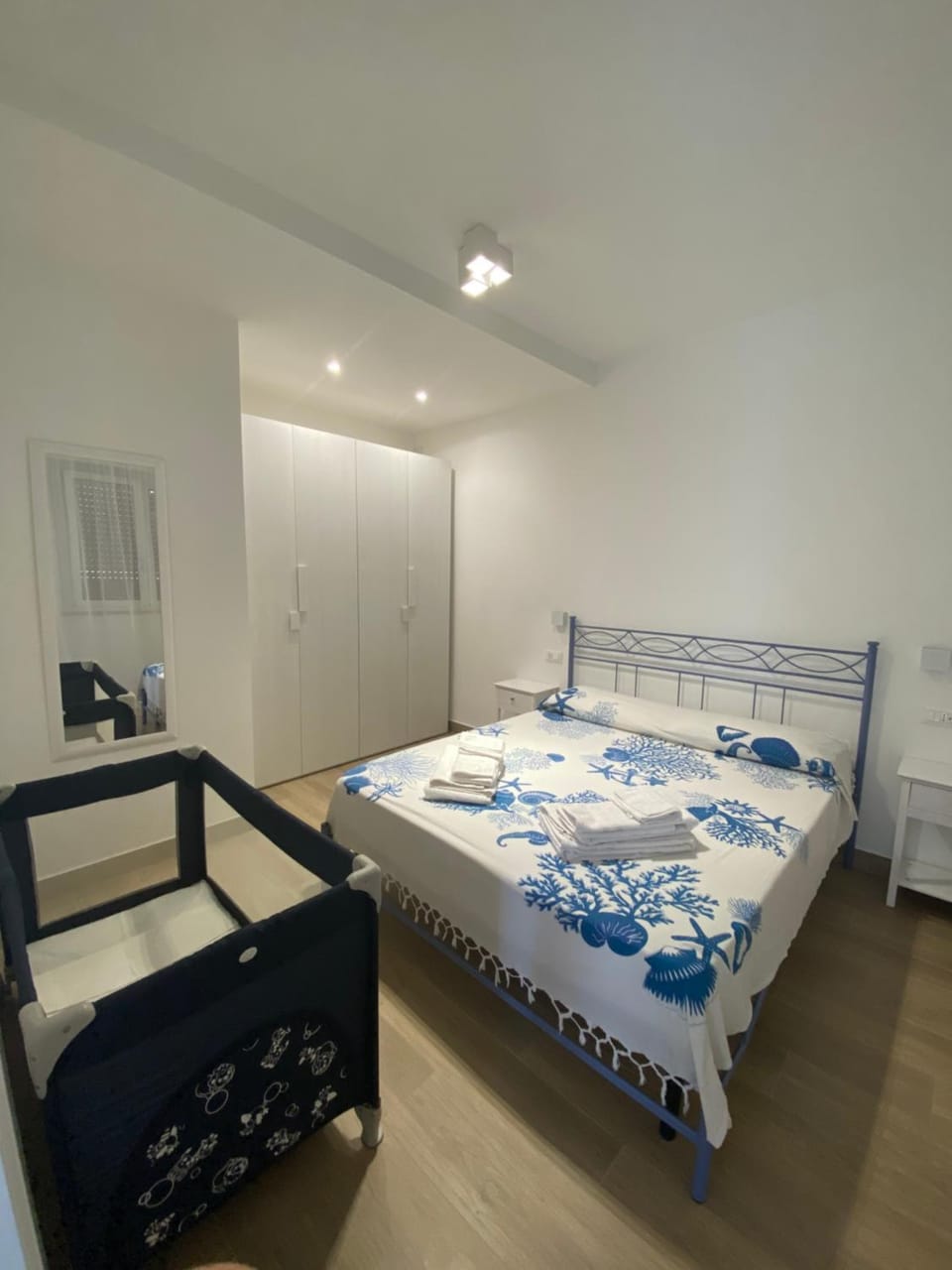 Bed, Bedroom, wardrobe