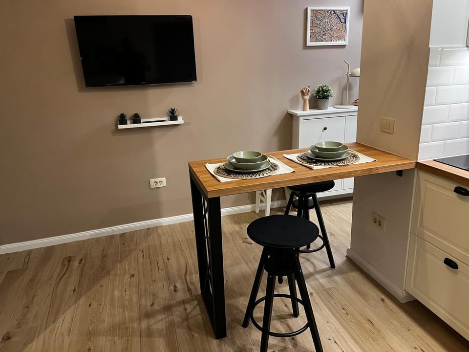 TV and multimedia, Kitchen or kitchenette, Dining area, minibar