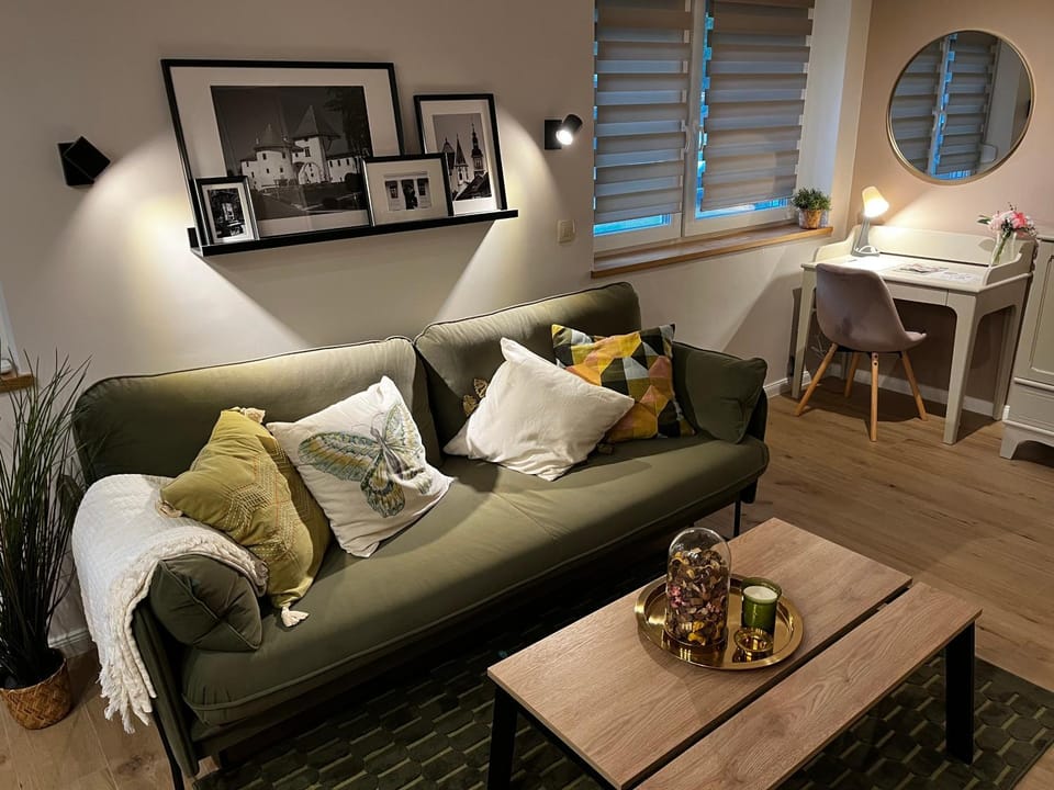 Living room, Decorative detail, Seating area