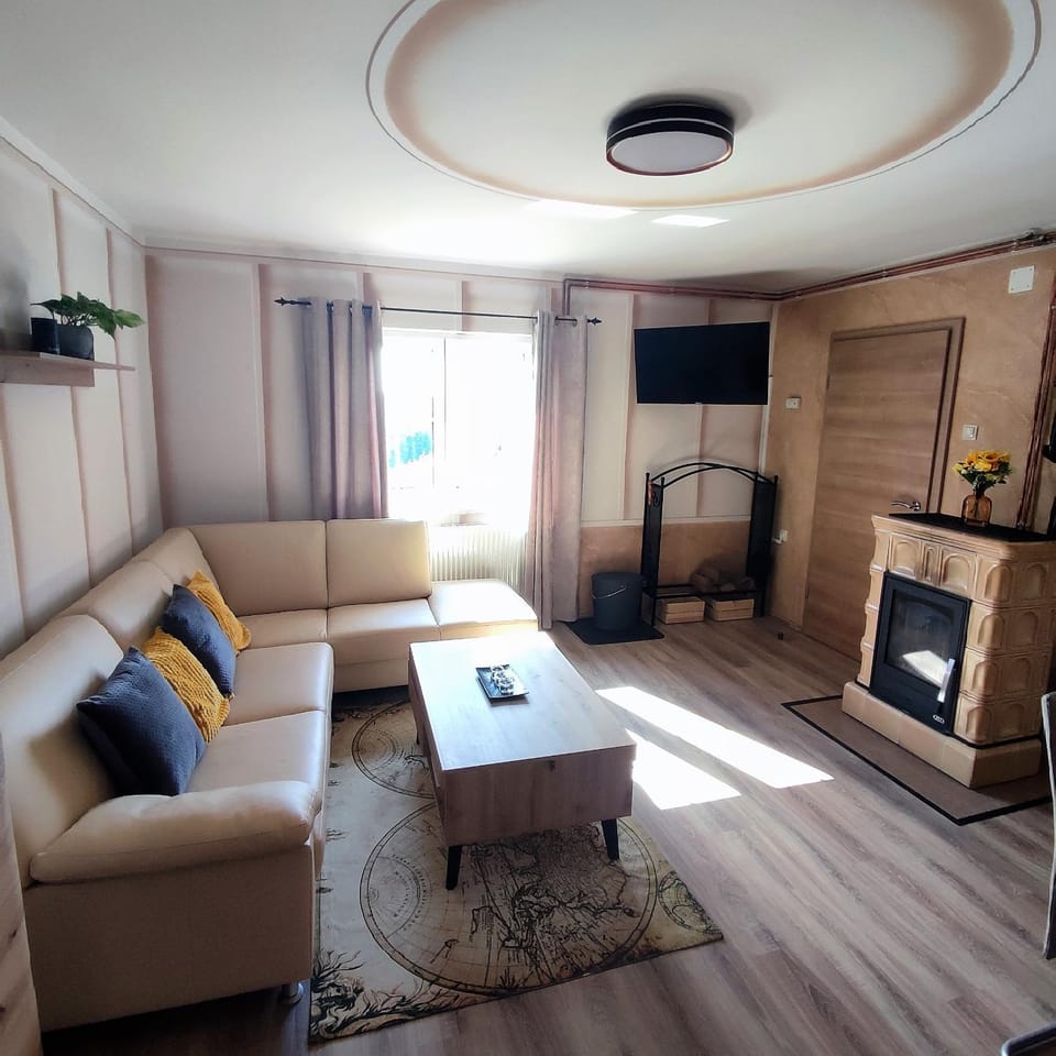 Living room, Seating area, fireplace