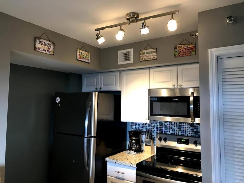 Kitchen or kitchenette, dishwasher, minibar, pet friendly, stove