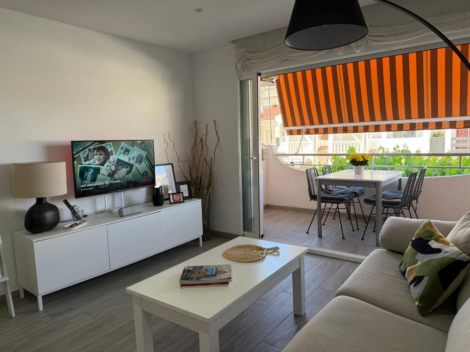 Apartamento pegado al mar . Apartment in Peniscola
