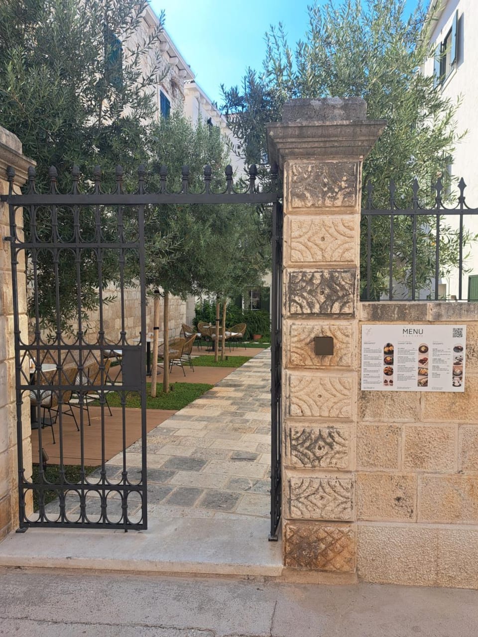 SWEET SMILE GARDEN TERRACE APARTMENT - 30 m to sea & center Apartment in Split-Dalmatia County