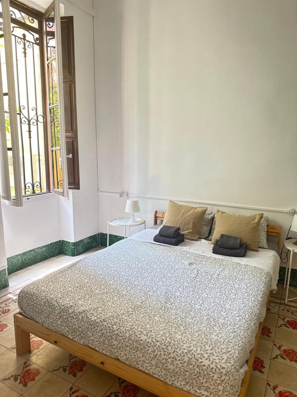 2-Habitación con Baño privado 1 cama de matrimonio Bed and Breakfast in Valencia